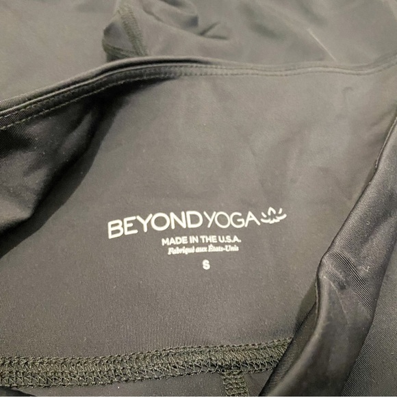 Beyond Yoga Down the Line Lace Print Leggings - Picture 9 of 9